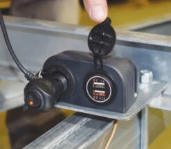 Malone Auto Racks Electrical Charging Station -KAYAKK Water Shop MPG543 3