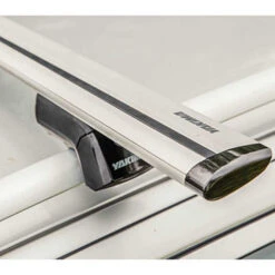 Yakima JetStream Aero Crossbars -KAYAKK Water Shop jetstreamsilver livestyle1